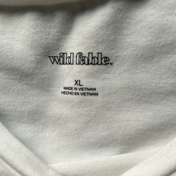 Wild fable crop top. Women’s size xl - Picture 2 of 2